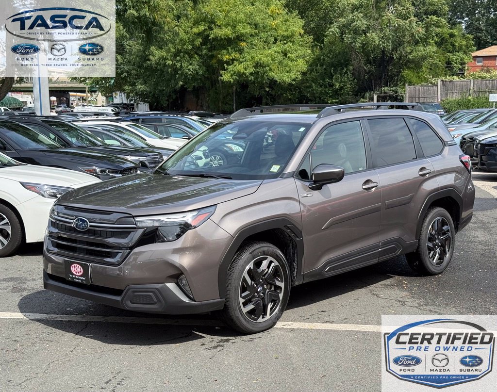 Used 2025 Subaru Forester Premium AWD/4WD image 1