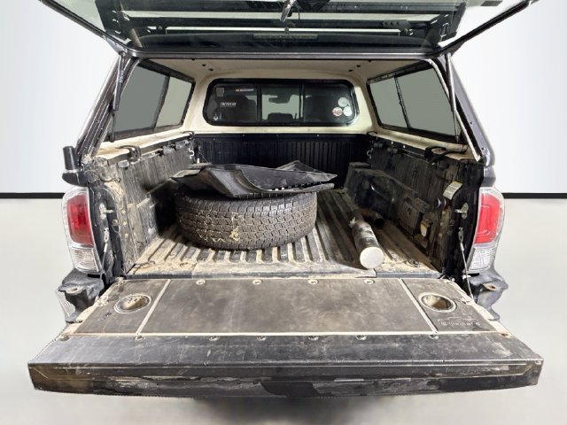 Used 2020 Toyota Tacoma TRD Off-Road AWD/4WD image 23