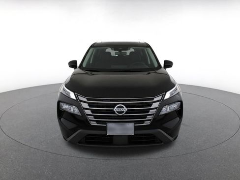 Used 2025 Nissan Rogue SV FWD image 2