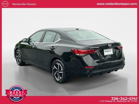 Used 2025 Nissan Sentra SV FWD image 4
