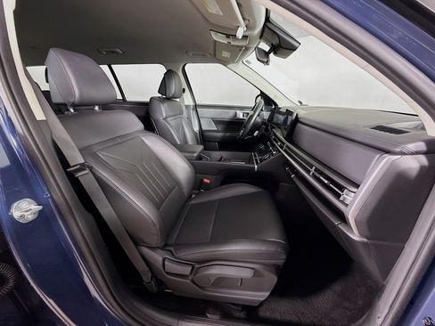 Used 2025 Hyundai Santa Fe SEL FWD image 35