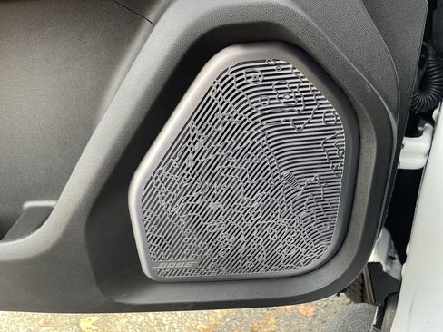 New 2026 GMC Hummer EV 4x4 Crew Cab image 24