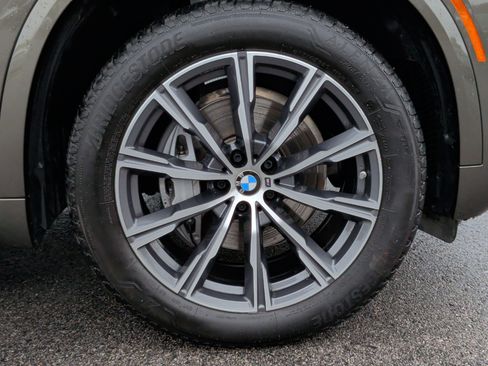 Used 2025 BMW X5 xDrive40i w/ Executive Package image 14