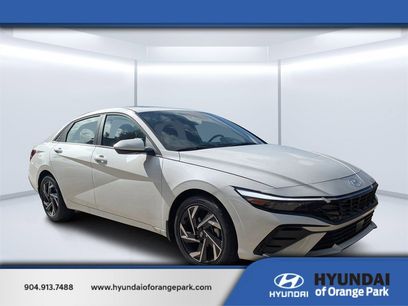 New 2025 Hyundai Elantra SEL