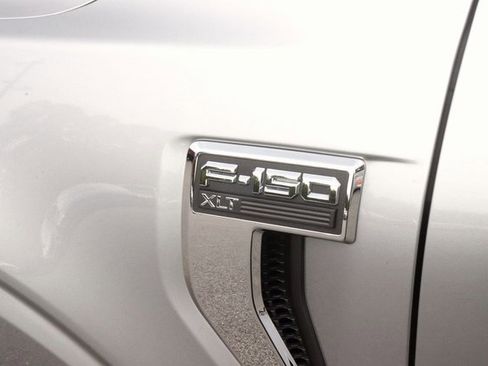 Used 2022 Ford F150 XLT w/ Equipment Group 302A High image 11