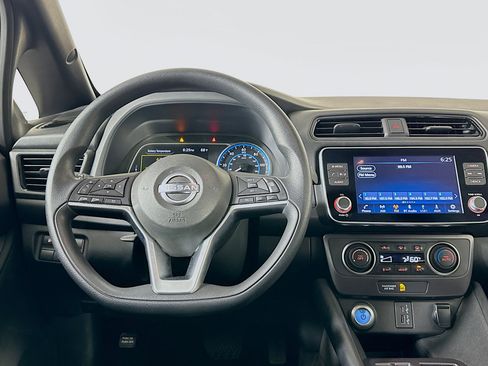 Used 2023 Nissan Leaf S image 18