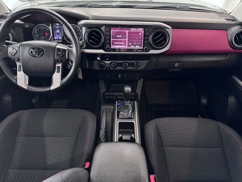 Used 2020 Toyota Tacoma SR5 image 10
