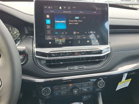 New 2026 Jeep Compass Limited image 8