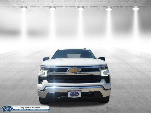 Used 2022 Chevrolet Silverado 1500 LT w/ Z71 Off-Road Package AWD/4WD image 8