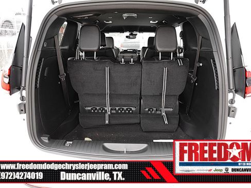 New 2027 Chrysler Pacifica Select AWD/4WD image 42