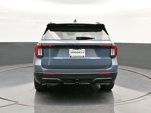 New 2026 Ford Explorer ST-Line w/ ST-Line Street Pack image 8