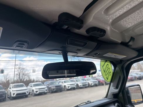 Used 2021 Jeep Wrangler Unlimited Sport AWD/4WD image 29