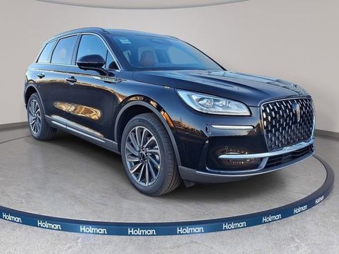 New 2026 Lincoln Corsair Reserve image 3