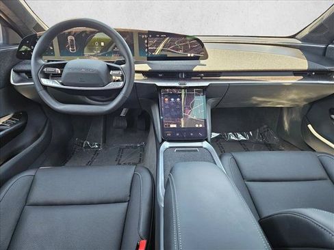 Used 2025 Lucid Air Pure RWD image 19