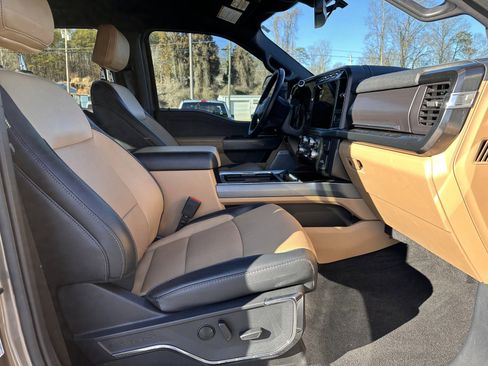 Used 2023 Ford F250 Lariat w/ Lariat Ultimate Package image 16