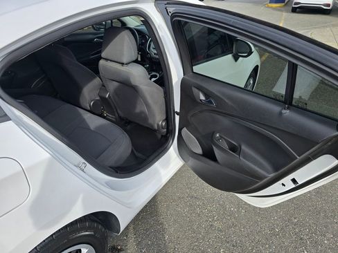 Used 2017 Chevrolet Cruze LS image 12