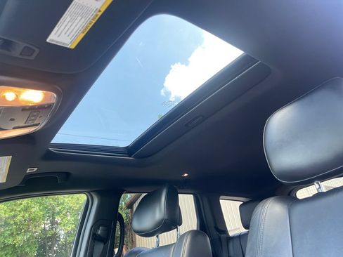 Used 2019 Jeep Grand Cherokee Limited AWD/4WD image 35