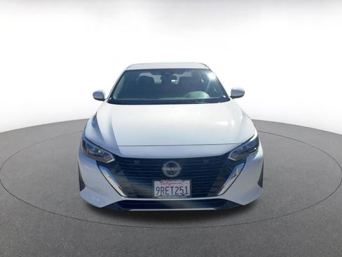 Used 2025 Nissan Sentra S image 4