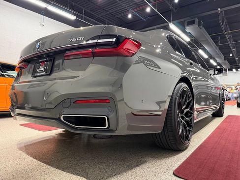 Used 2020 BMW 750i xDrive w/ Luxury Rear Seating Package AWD/4WD image 17