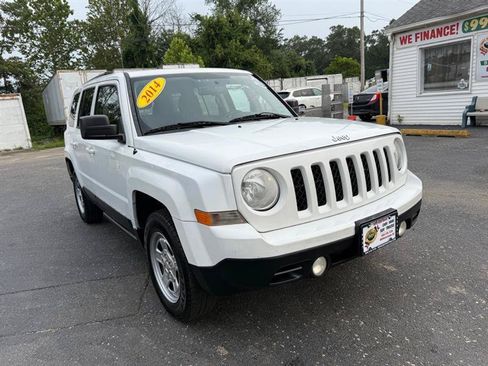Used 2014 Jeep Patriot Sport w/ Power Value Group AWD/4WD image 4