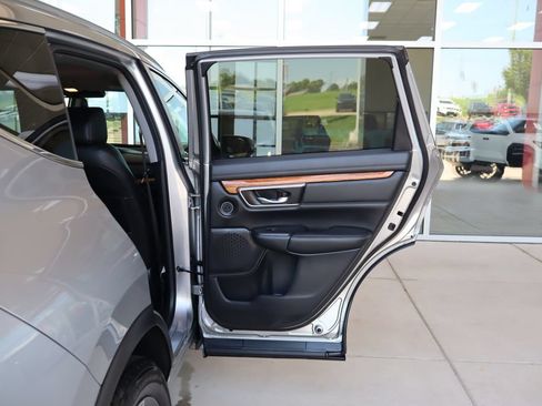 Used 2020 Honda CR-V Touring image 40