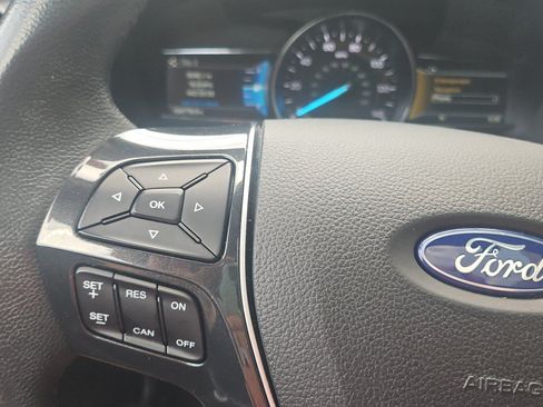 Used 2019 Ford Explorer Limited w/ Class III Trailer Tow Package FWD image 17