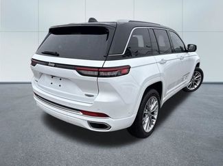Used 2023 Jeep Grand Cherokee Summit w/ Luxury Tech Group V video 4