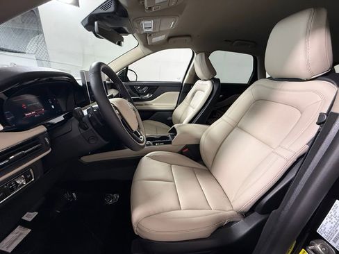 New 2026 Lincoln Corsair Premiere image 39