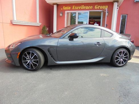 Used 2022 Toyota GR86 image 4