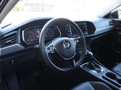 Used 2021 Volkswagen Jetta SE FWD image 14
