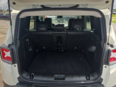Used 2020 Jeep Renegade Limited w/ UConnect 8.4 Nav Group AWD/4WD image 13