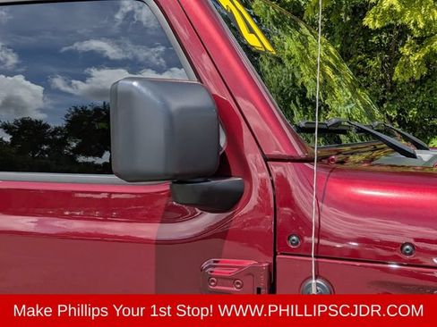 Used 2021 Jeep Wrangler Unlimited Rubicon w/ Trailer Tow Package AWD/4WD image 11