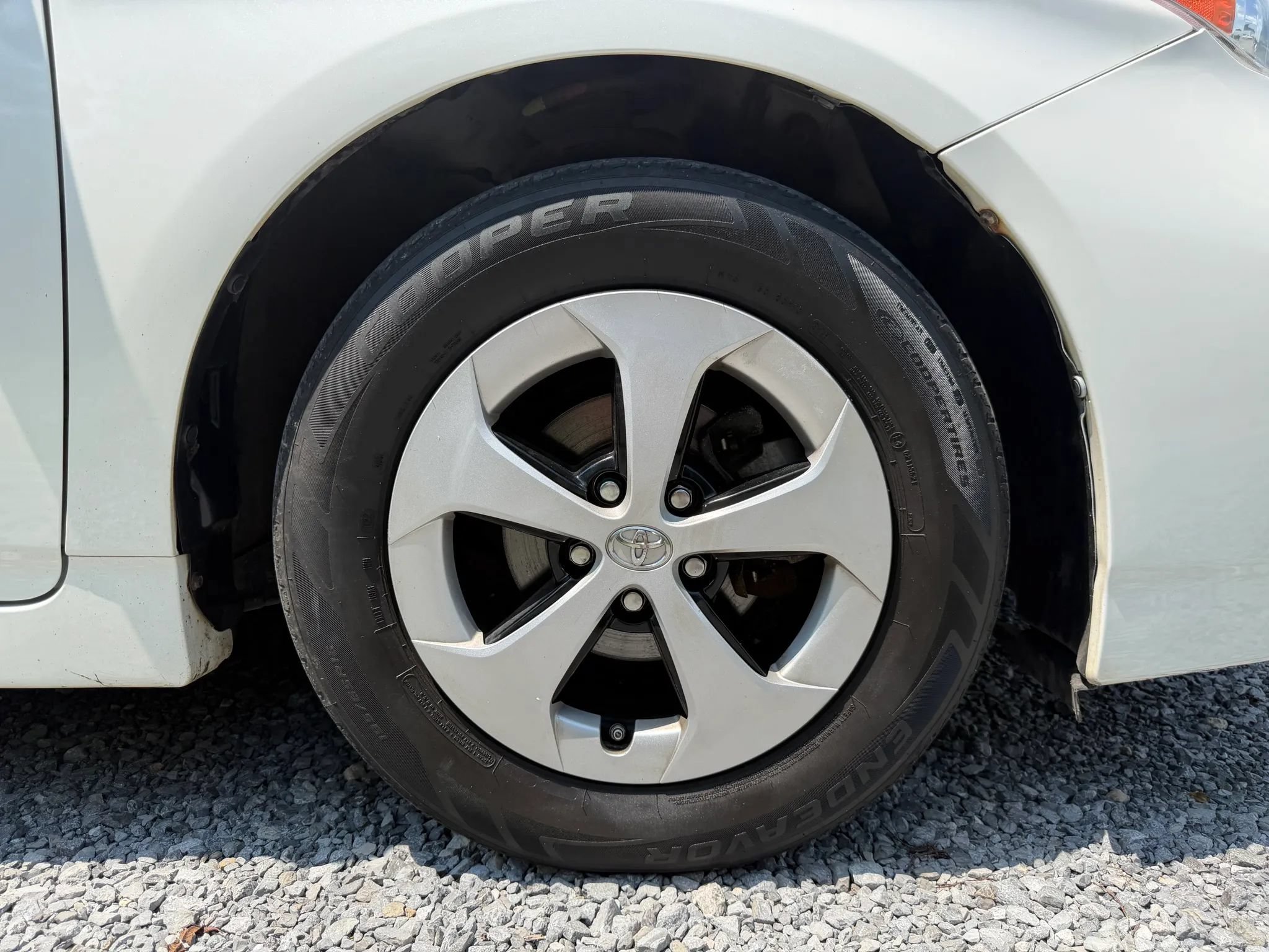 Used 2015 Toyota Prius Two FWD image 41