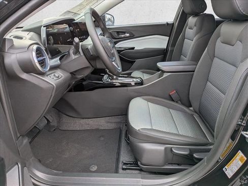New 2026 Chevrolet Trax LT w/ Driver Confidence Package image 15