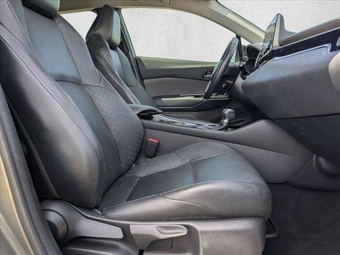 Used 2021 Toyota C-HR Limited FWD image 20