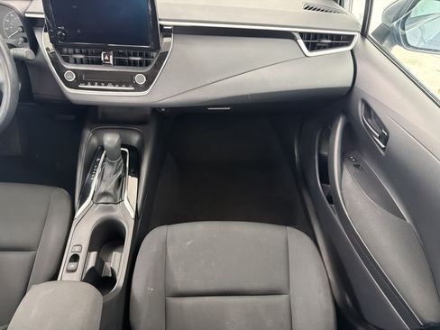 Used 2025 Toyota Corolla LE FWD image 25
