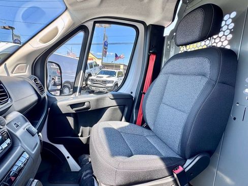 Used 2025 RAM ProMaster 3500 FWD image 18