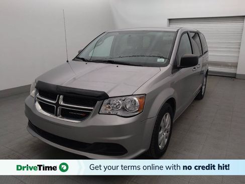 Used 2018 Dodge Grand Caravan SE w/ UConnect Hands-Free Group FWD image 1