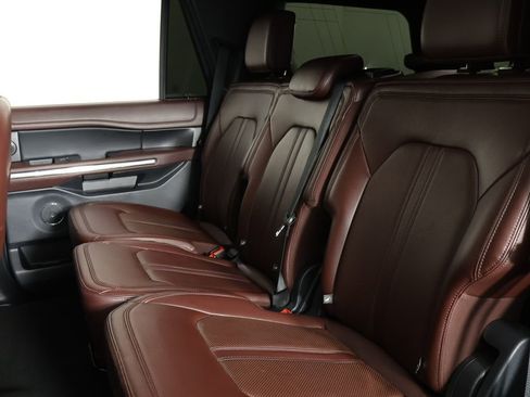 Used 2024 Ford Expedition Limited RWD image 38