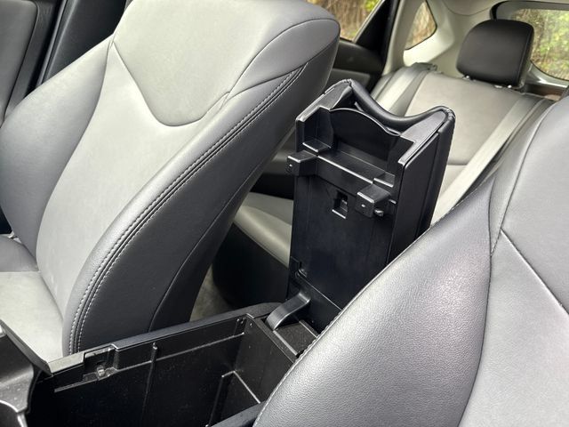 Used 2015 Toyota Prius Four w/ Deluxe Solar Roof Package FWD image 20