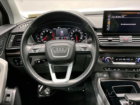 Used 2023 Audi Q5 2.0T Premium w/ Convenience Package image 8