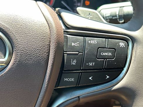 Used 2020 Lexus ES 350 w/ Premium Package FWD image 16