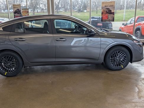 New 2026 Nissan Sentra SV image 7