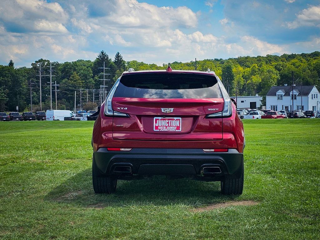Used 2020 Cadillac XT4 Sport w/ Cold Weather Package AWD/4WD image 4