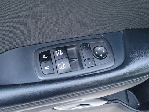 Used 2022 Dodge Challenger GT AWD/4WD image 17