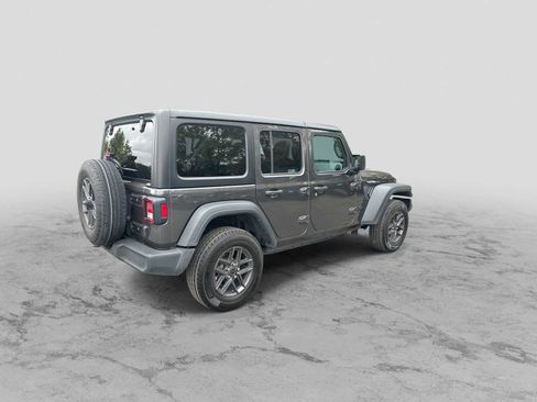 Used 2024 Jeep Wrangler Unlimited Sport AWD/4WD image 8