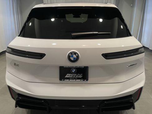 Used 2026 BMW iX xDrive60 w/ M Sport Package AWD/4WD image 5