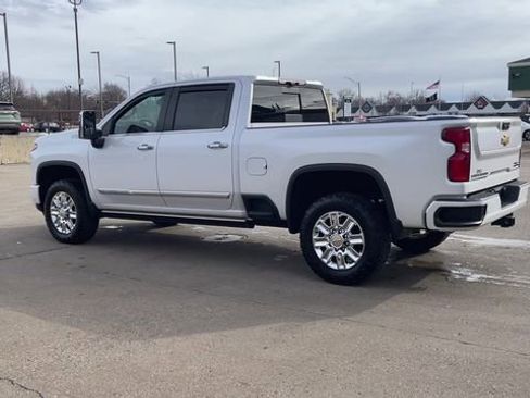 Used 2024 Chevrolet Silverado 3500 High Country w/ High Country Premium Package image 6