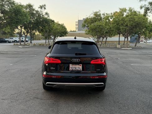 Used 2020 Audi Q5 2.0T Premium w/ Convenience Package AWD/4WD image 4