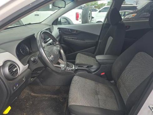 Used 2018 Hyundai Kona SEL FWD image 4